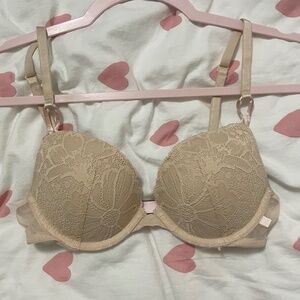 Victoria’s Secret lace push-up bra